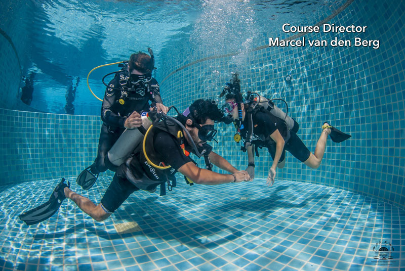 Loose Cylinder Band Refresher Diving Course