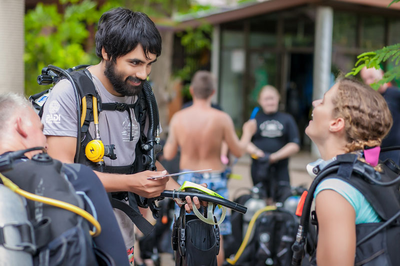 PADI Divemaster Candidates, Divemasters, and Instructor Interns increase sales even better